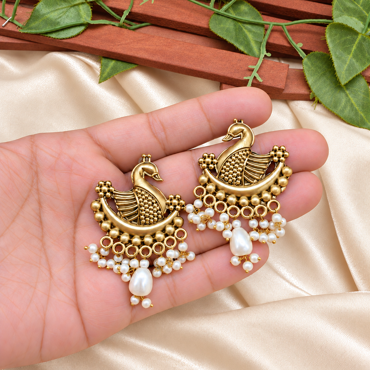 Gulmor Antique Pearl Earrings