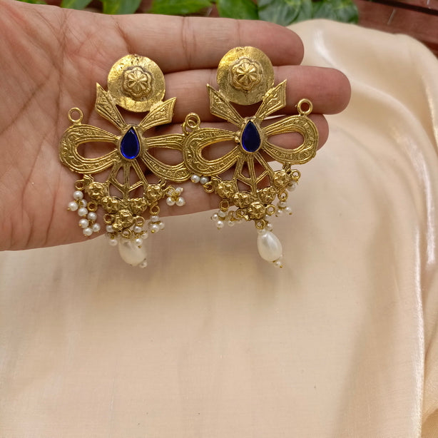 Imperial Earrings Antique Golden