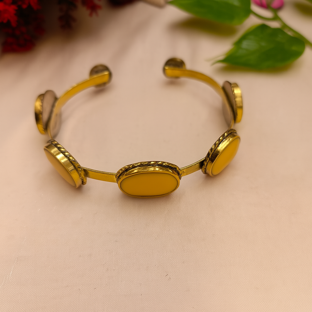 Lightweight Round Hand/Arm Cuff