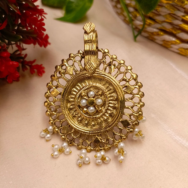 Vintage Round Ring with Stones - Adjustable