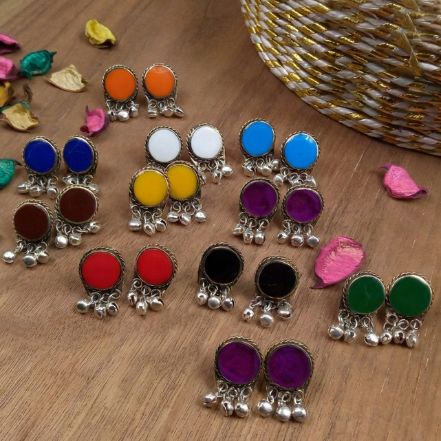 Round Studs