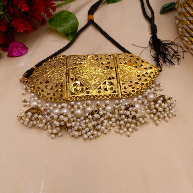 Vintage Choker with Pearls