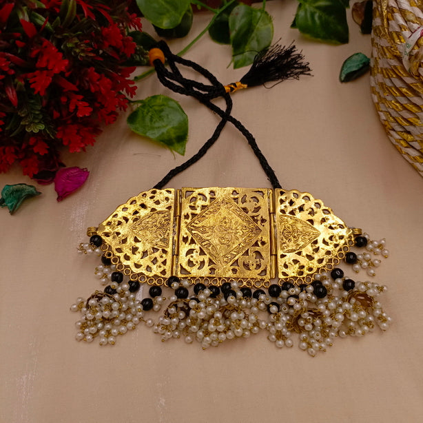 Vintage Choker with Pearls