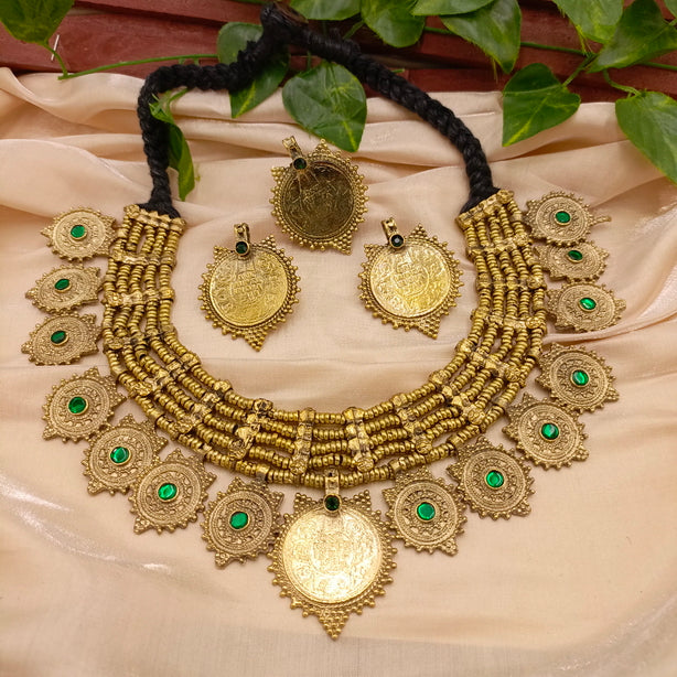 Vintage Necklace Set - Center Stones