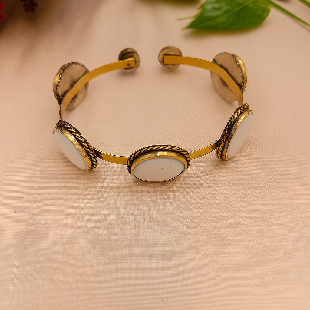 Lightweight Round Hand/Arm Cuff