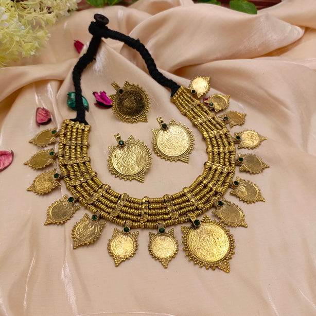 Vintage Necklace Set - Top Stones